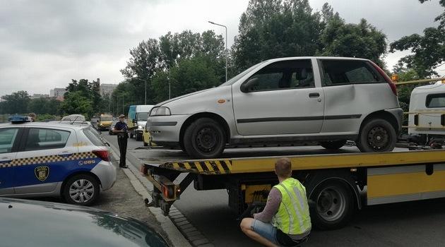 Wraki – straż miejska usuwa ich coraz więcej