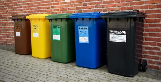 Nowy koszt wywozu odpadów komunalnych: MOPS Wrocław przypomina o zasiłkach celowych i dodatku mieszkaniowym
