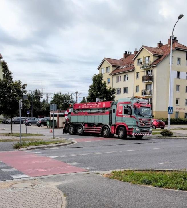 Dbamy o porządek pod ziemią na naszych osiedlach - kompleksowe czyszczenie kanalizacji deszczowej