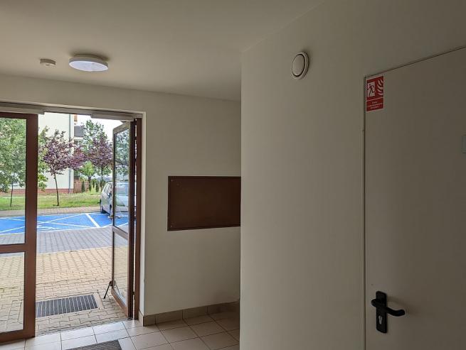 Klatki schodowe w 38 budynkach TBS Wrocław zostaną odmalowane
